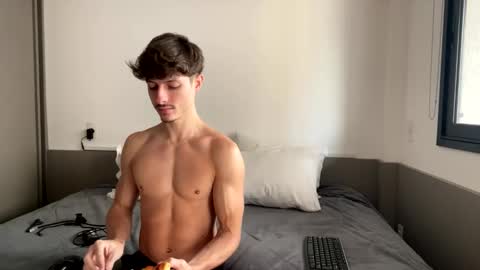 vitoraugustoxxx online show from 27, 10, 2025