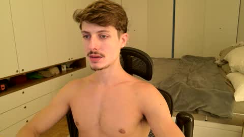 Snapshot of vitoraugustoxxx chatting on 27, 4, 2026 vitoraugustoxxx online show from 27, 4, 2026