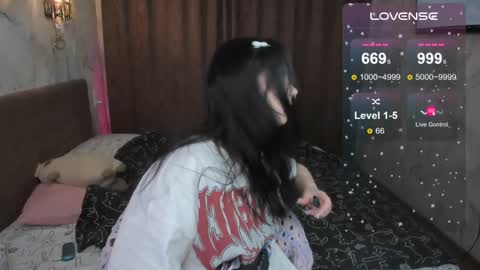 Snapshot of vivi__squirrel chatting on 10, 2, 2025 Vivi online show from 10, 2, 2025