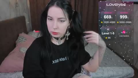 Snapshot of vivi__squirrel chatting on 12, 2, 2025 Vivi online show from 12, 2, 2025