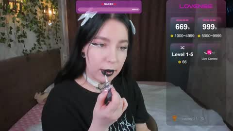 Snapshot of vivi__squirrel chatting on 21, 2, 2025 Vivi online show from 21, 2, 2025