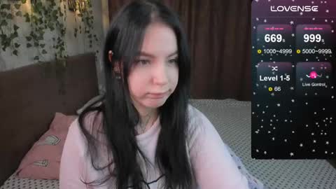 Snapshot of vivi__squirrel chatting on 7, 3, 2025 Vivi online show from 7, 3, 2025