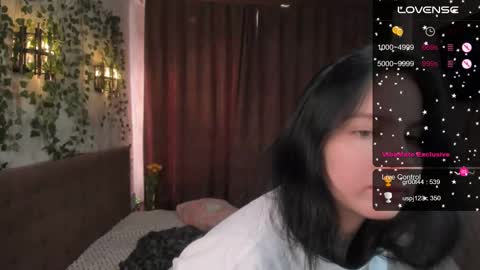 Snapshot of vivi__squirrel chatting on 9, 3, 2025 Vivi online show from 9, 3, 2025