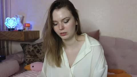 vivian_alison online show from 18, 4, 2026