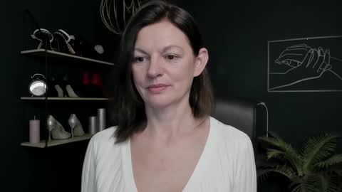 Snapshot of vivian_dream chatting on 5, 11, 2025 Vivian online show from 5, 11, 2025