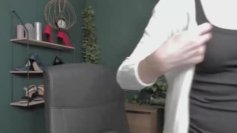 Snapshot of vivian_dream chatting on 14, 11, 2025 Vivian online show from 14, 11, 2025