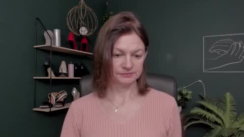 Snapshot of vivian_dream chatting on 2, 12, 2025 Vivian online show from 2, 12, 2025