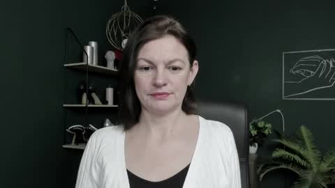 Vivian online show from 28, 4, 2026