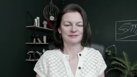 Vivian online show from 29, 4, 2026