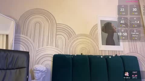 Vivian Evans online show from 23, 12, 2025