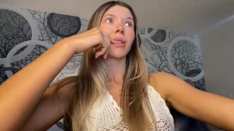 Vivian Evans online show from 2, 7, 2026