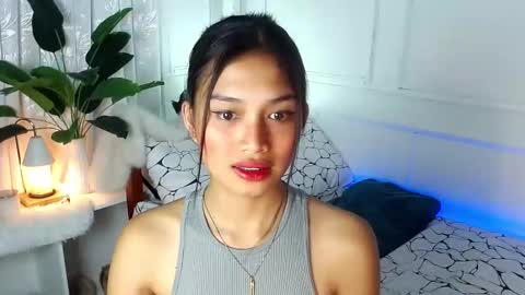 Vivian online show from 3, 2, 2025