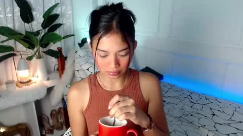 Vivian online show from 3, 2, 2025