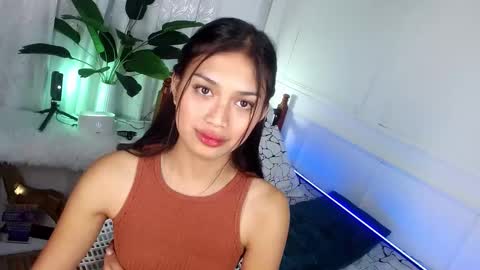 Vivian online show from 16, 2, 2025