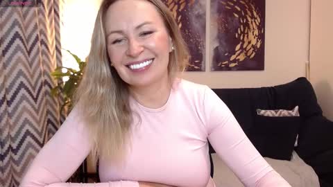 Vivian online show from 7, 11, 2025