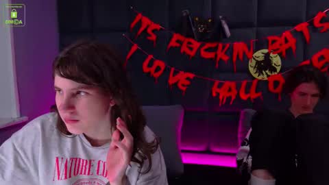 Snapshot of viviarangendy chatting on 1, 11, 2025 VIVIARAGENDY online show from 1, 11, 2025