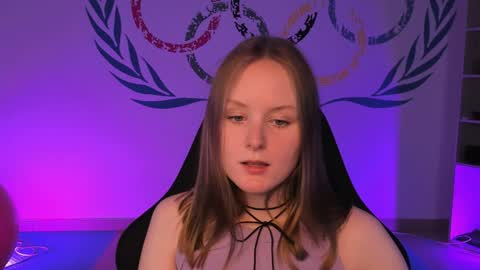 Snapshot of vivienleeigh chatting on 3, 12, 2024 Vivien online show from 3, 12, 2024