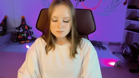 Snapshot of vivienleeigh chatting on 26, 12, 2024 Vivien online show from 26, 12, 2024