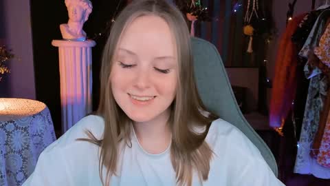 Snapshot of vivienleeigh chatting on 28, 12, 2024 Vivien online show from 28, 12, 2024