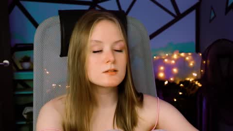 Snapshot of vivienleeigh chatting on 19, 1, 2025 Vivien online show from 19, 1, 2025