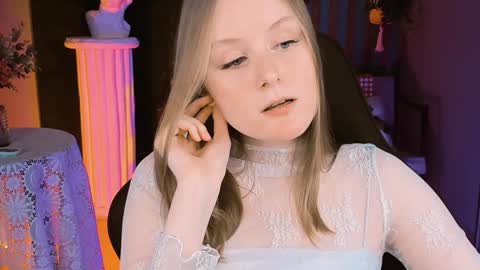 Snapshot of vivienleeigh chatting on 5, 2, 2025 Vivien online show from 5, 2, 2025