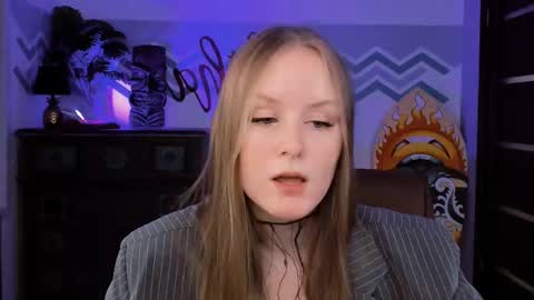 Snapshot of vivienleeigh chatting on 23, 2, 2025 Vivien online show from 23, 2, 2025