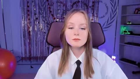 Snapshot of vivienleeigh chatting on 9, 3, 2025 Vivien online show from 9, 3, 2025