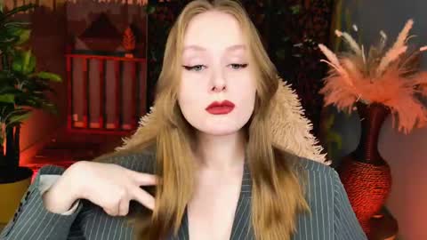 Vivien online show from 28, 4, 2026