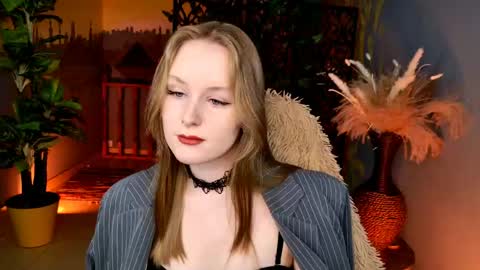 Vivien online show from 29, 4, 2026
