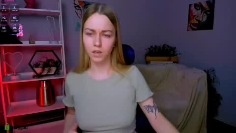 Snapshot of vivienne_sweet chatting on 3, 3, 2025 Vivi online show from 3, 3, 2025