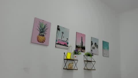 vixenlust17 online show from 6, 2, 2026