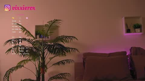 vixxxiee online show from 28, 4, 2026