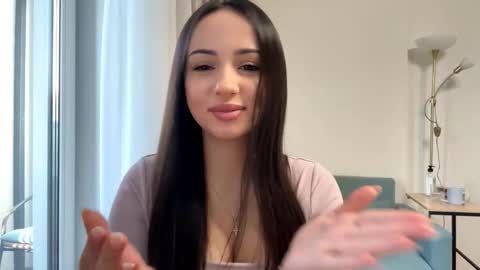 Snapshot of vixy_luna chatting on 15, 3, 2026 Miss Mia online show from 15, 3, 2026
