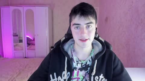 Snapshot of vlad1605 chatting on 5, 1, 2025 Martin online show from 5, 1, 2025