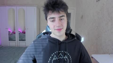 Snapshot of vlad1605 chatting on 5, 2, 2025 Martin online show from 5, 2, 2025