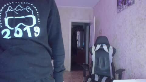 Snapshot of vlad1605 chatting on 5, 2, 2025 Martin online show from 5, 2, 2025