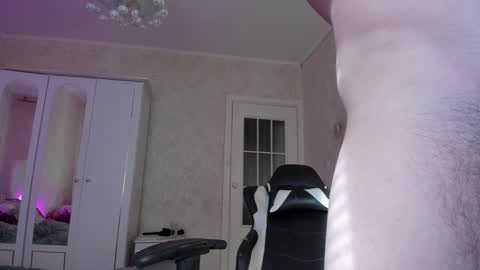 Snapshot of vlad1605 chatting on 7, 2, 2025 Martin online show from 7, 2, 2025