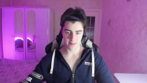 Snapshot of vlad1605 chatting on 15, 2, 2025 Martin online show from 15, 2, 2025