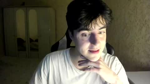 Snapshot of vlad1605 chatting on 28, 10, 2025 Martin online show from 28, 10, 2025