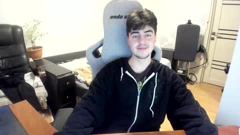 Snapshot of vlad1605 chatting on 28, 11, 2025 Martin online show from 28, 11, 2025