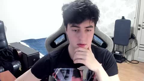 Snapshot of vlad1605 chatting on 10, 2, 2026 Martin online show from 10, 2, 2026