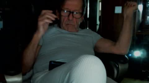 Snapshot of vnpg92 chatting on 4, 1, 2025 vnpg92 online show from 4, 1, 2025