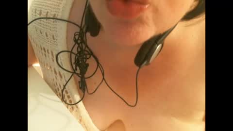 Snapshot of voluptuosaxl chatting on 20, 5, 2026 Mary online show from 20, 5, 2026