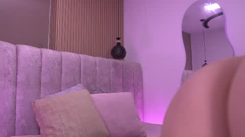 Snapshot of vvioleta_ chatting on 3, 7, 2026 Violeta online show from 3, 7, 2026