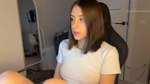 Snapshot of vx_arina chatting on 3, 6, 2026 Arina online show from 3, 6, 2026