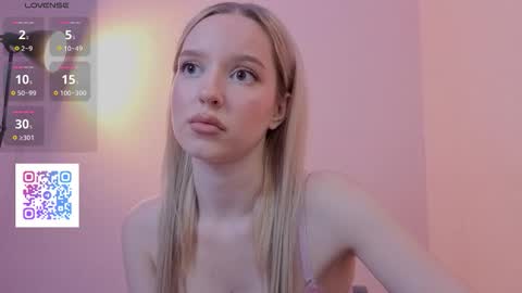 w_pickmebabby_w online show from 7, 11, 2025