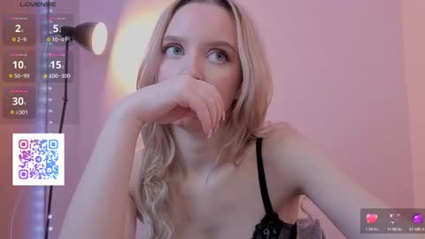 w_pickmebabby_w online show from 8, 11, 2025