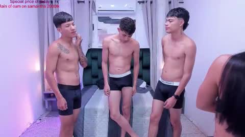 Snapshot of wallen_couple chatting on 6, 11, 2025 Sofia Thiago online show from 6, 11, 2025