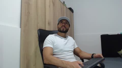 WALTER BROWN  online show from 30, 10, 2025