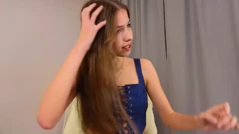 Wendy. Hello Honeys Ill see you 2nd 5th 7th this week love you3 online show from 27, 2, 2025